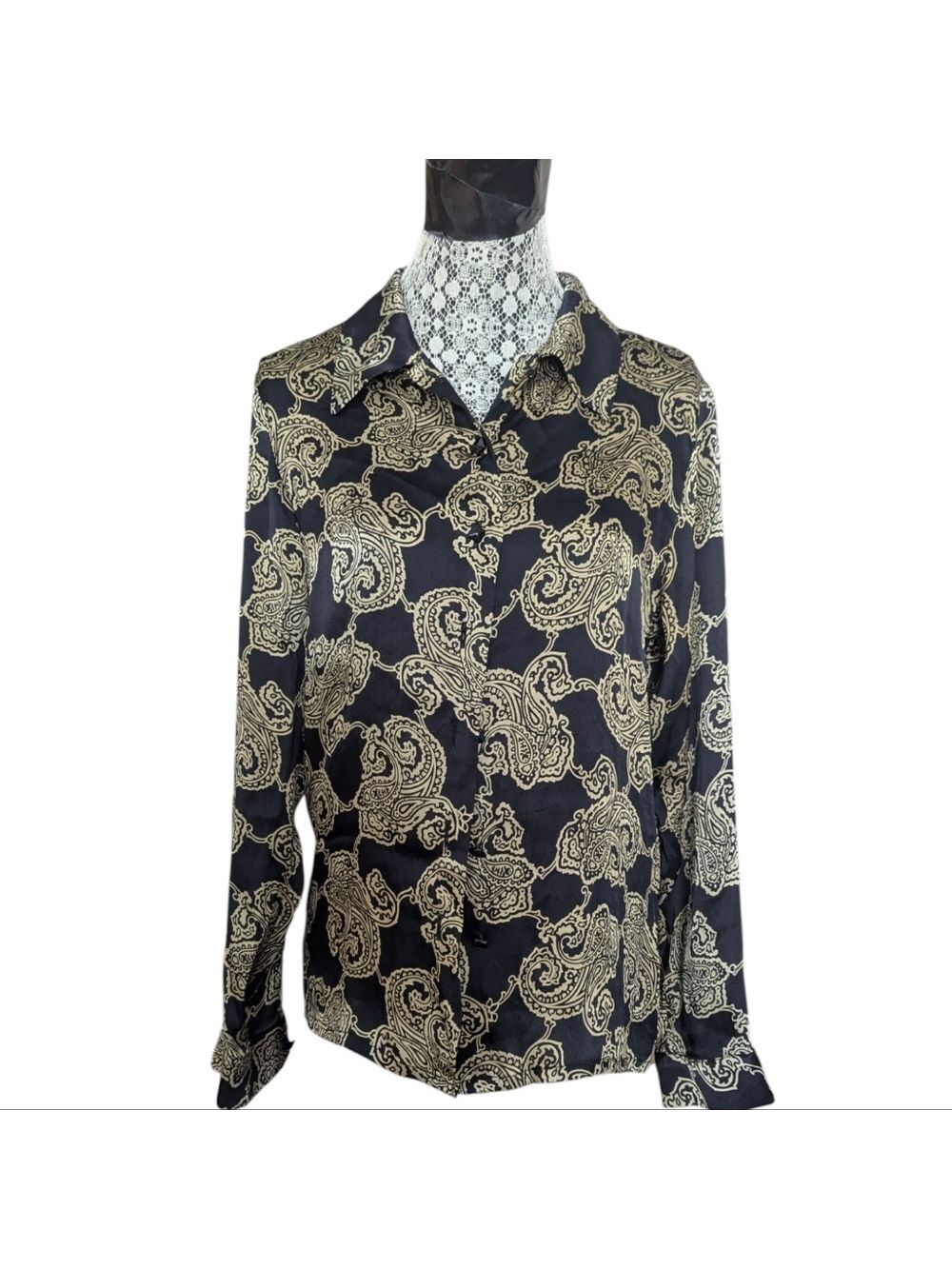 ALYSI Women's Black and Gold Paisley Button-Down Silk Shirt